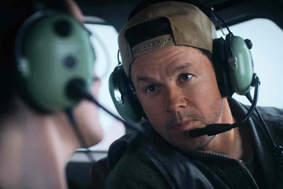Un volo verso l’ignoto: il nuovo thriller con Mark Wahlberg diretto da Mel Gibson