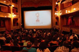 film in lingua originale Milano