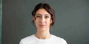 Cecilia Sala e “Stories”: il podcast che racconta il mondo attraverso le storie
