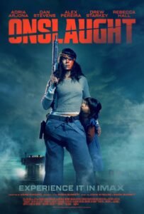 Onslaught: Assalto finale, mette subito sul tavolo le proprie carte: azione, violenza e ritmo serrato.